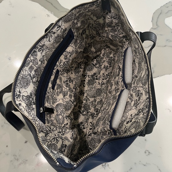 NWT Vera Bradley Blue Tote Bag Structured Design - Picture 2 of 5